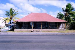 Architecture;-Coconut-palm;-Comoros-Archipelago;-Daily-life;-France;-House;-Indian-Ocean;-Kaleidos;-Kaleidos-images;-La-parole-à-limage;-Laurent-Abad;-Mayotte;-Road;-Stories-Pictures;-Tin-roof